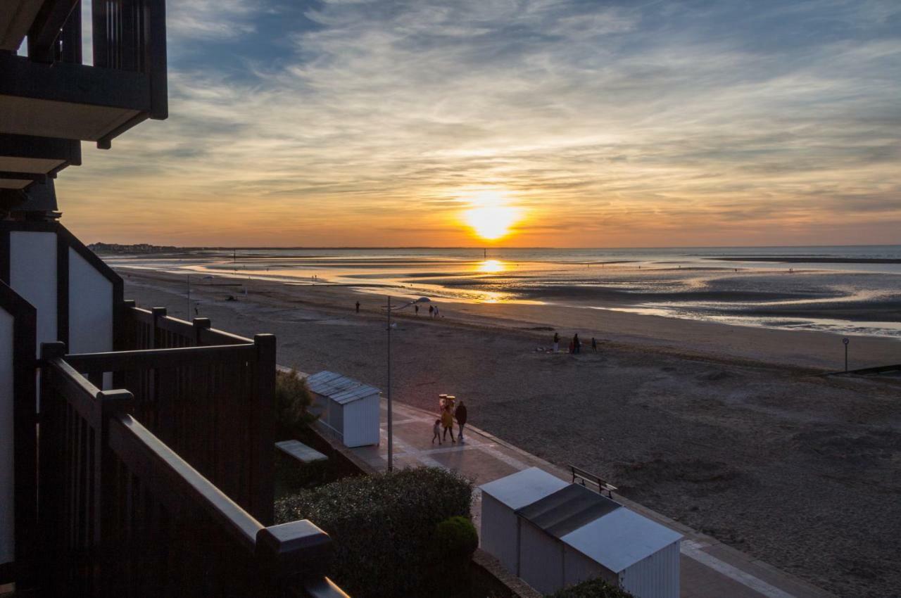 Charmant Appartement Face A La Mer Avec Balcon Houlgate Ngoại thất bức ảnh